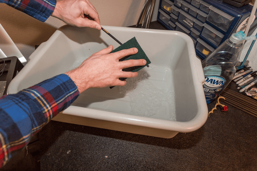 Sos pad to clean arrow