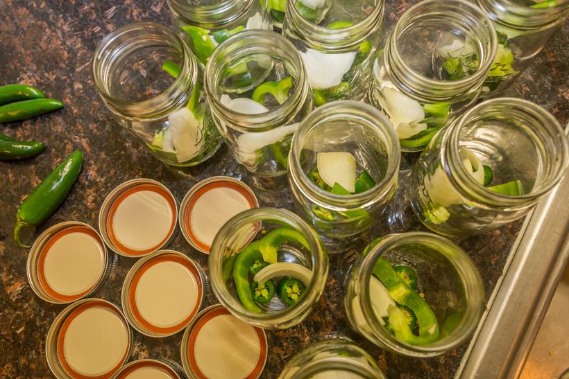 8 filling jars with ingredients