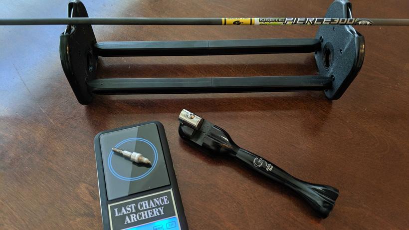 Scale squaring ends straightness